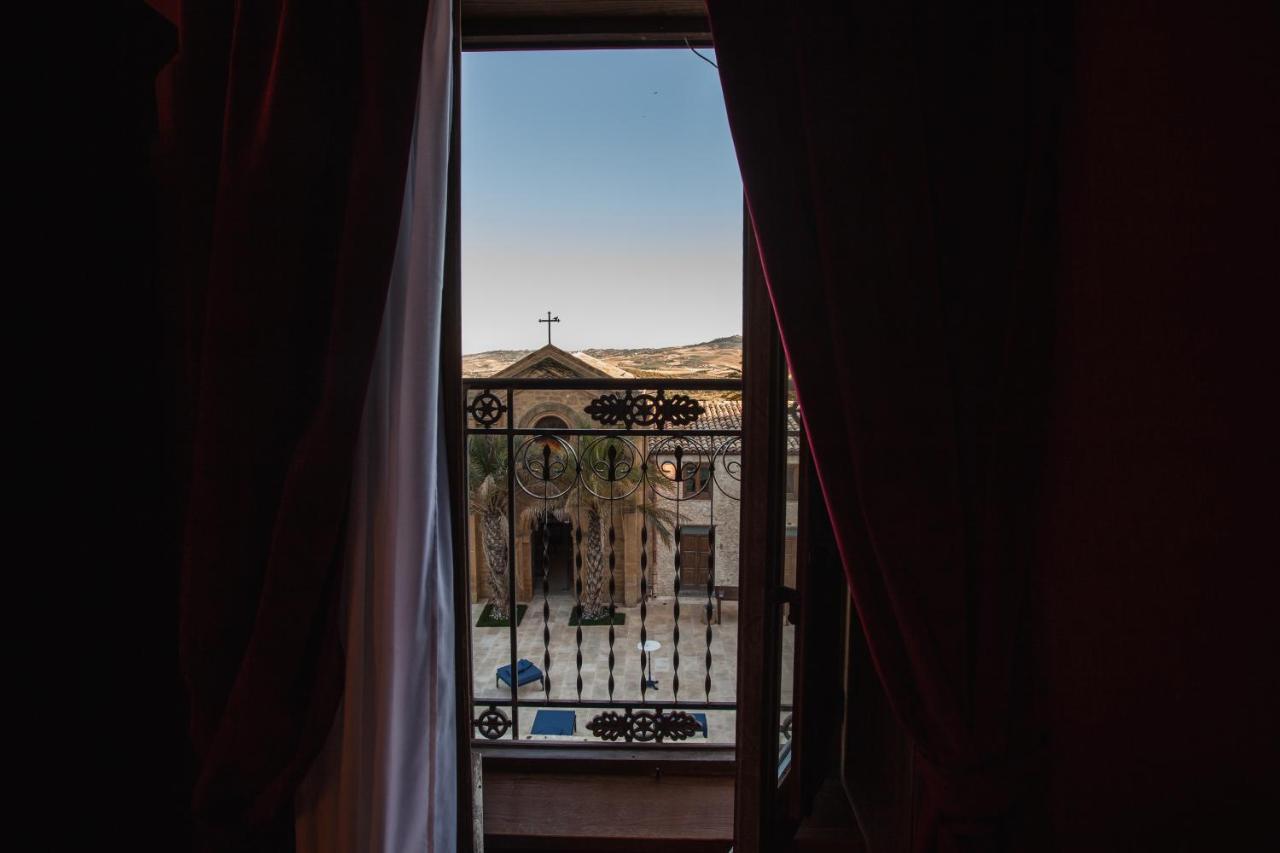 Castello Ducale Colonna Resort Ioppolo Giancaxio Екстер'єр фото